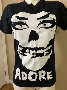 Adore Delano Misfits drag race queen black tee S ☠️🖤